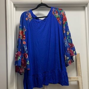 Pioneer Woman Mixed Media top blue